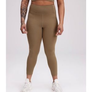 Girlfriend Beachwood float ultralight legging